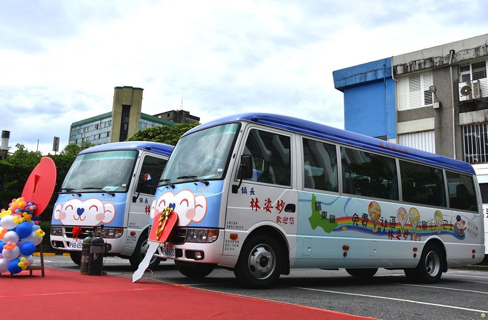 羅東鎮免費社區觀光巴士新車上路‧服務升級